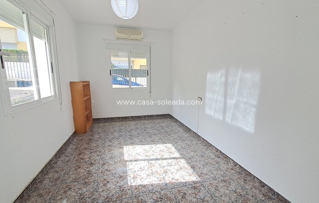 Reventa - Villa - Villamartin - Villamartín
