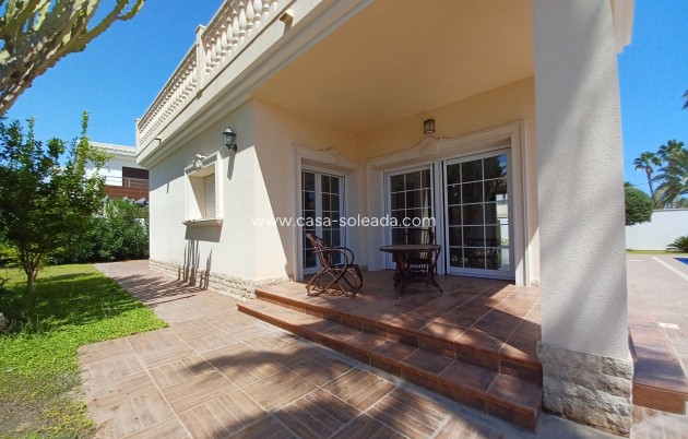 Resale - Villa - Cabo Roig