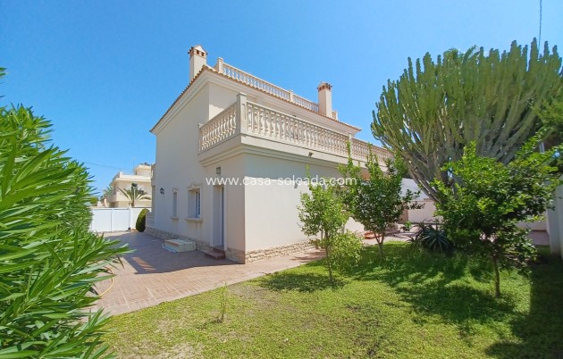 Resale - Villa - Cabo Roig