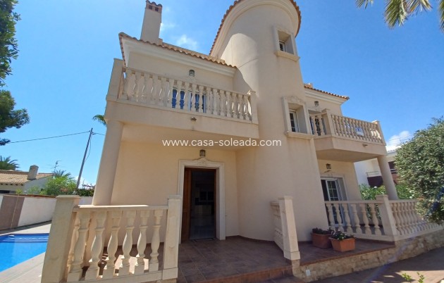 Resale - Villa - Cabo Roig