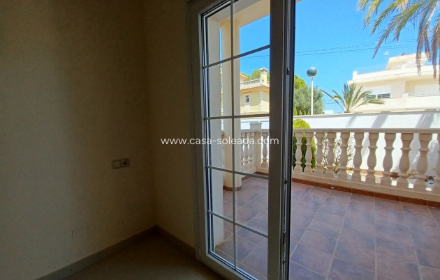 Resale - Villa - Cabo Roig