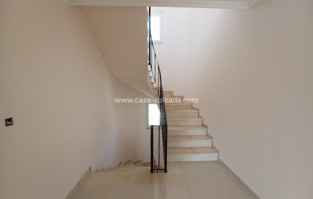 Resale - Villa - Cabo Roig