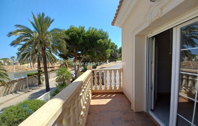 Resale - Villa - Cabo Roig