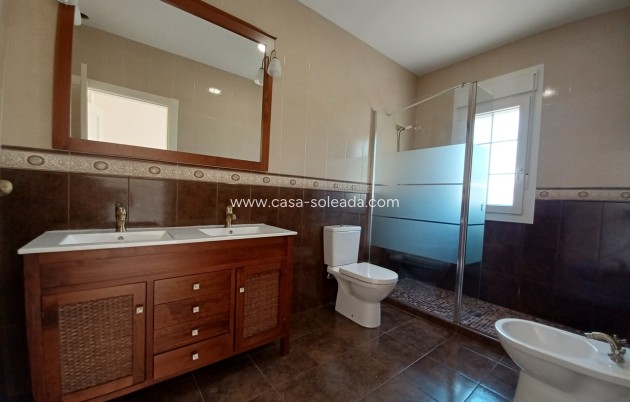 Resale - Villa - Cabo Roig