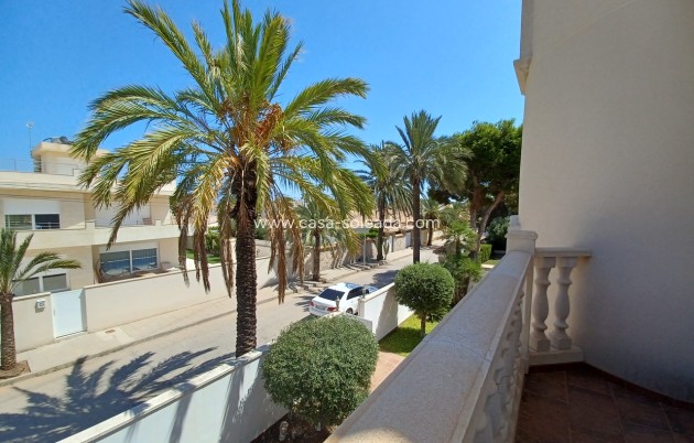 Resale - Villa - Cabo Roig