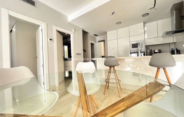 Reventa - Villa - Villamartin - Villamartín
