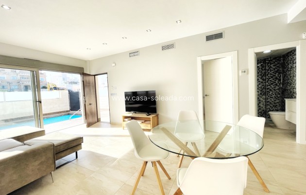 Reventa - Villa - Villamartin - Villamartín
