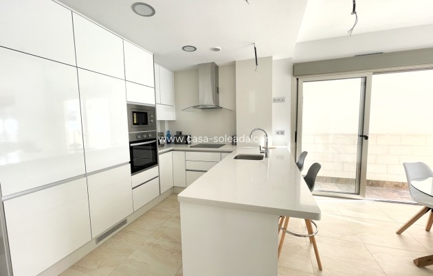 Reventa - Villa - Villamartin - Villamartín