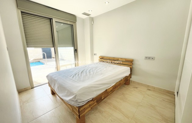 Reventa - Villa - Villamartin - Villamartín