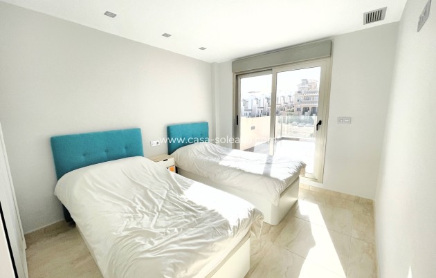 Reventa - Villa - Villamartin - Villamartín