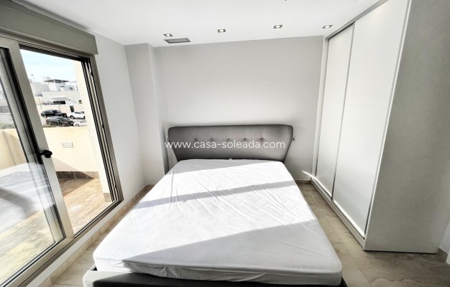 Reventa - Villa - Villamartin - Villamartín
