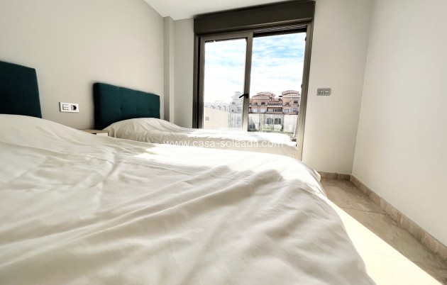 Reventa - Villa - Villamartin - Villamartín