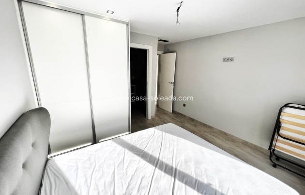 Reventa - Villa - Villamartin - Villamartín