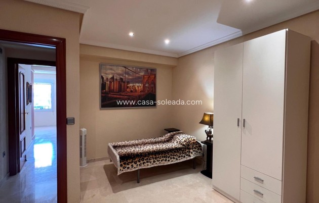Resale - Apartment / flat - Torrevieja