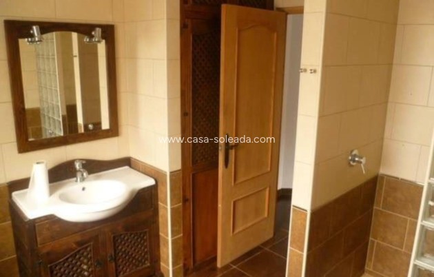 Resale - Villa - Yecla