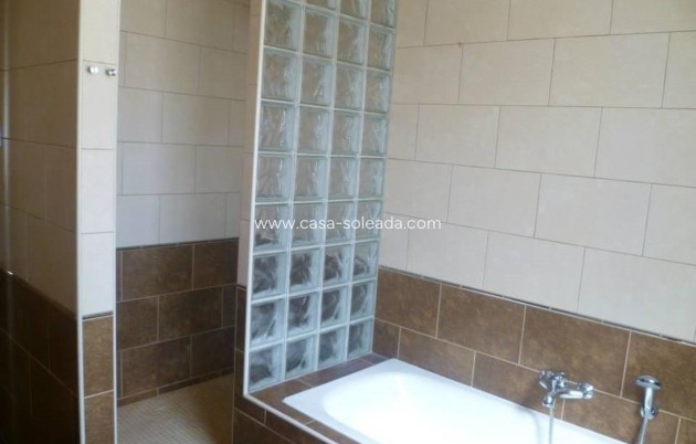 Resale - Villa - Yecla