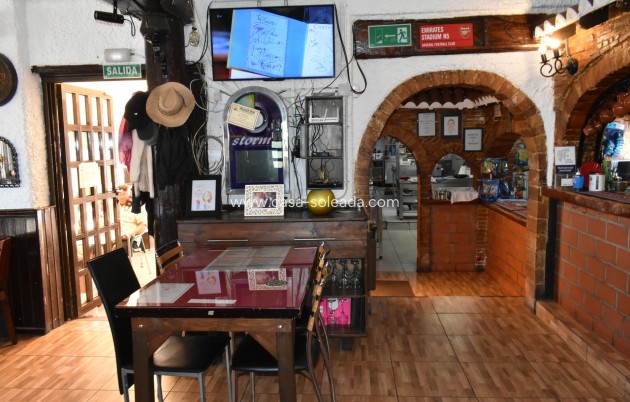 Revente - Commercial - Ciudad Quesada