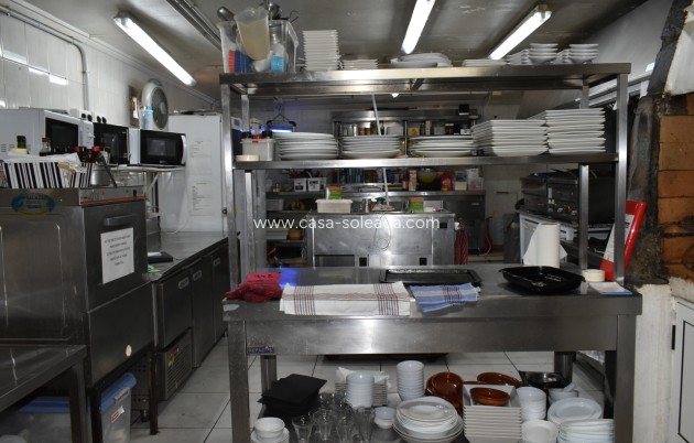 Revente - Commercial - Ciudad Quesada