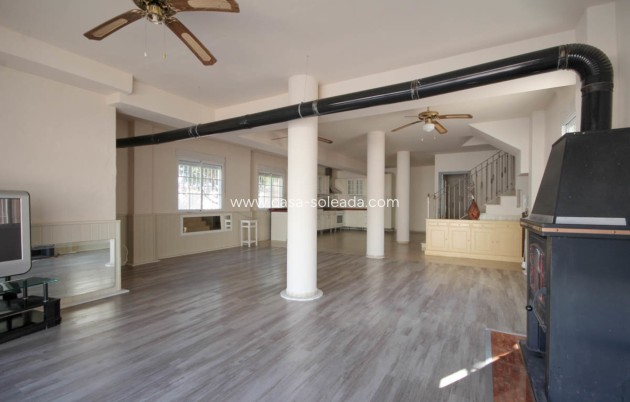 Resale - Villa - La Zenia