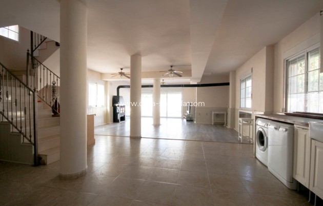 Resale - Villa - La Zenia