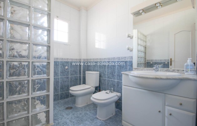 Resale - Villa - La Zenia