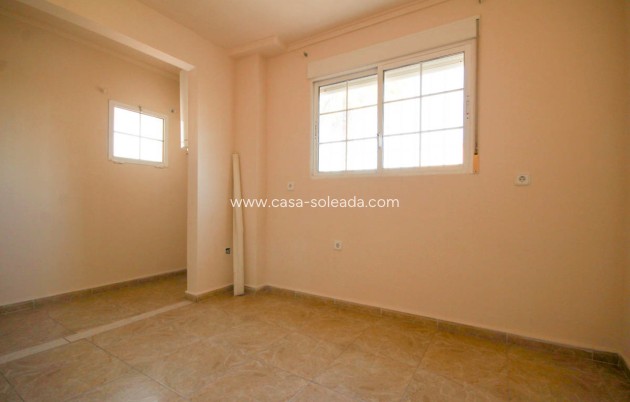 Resale - Villa - La Zenia