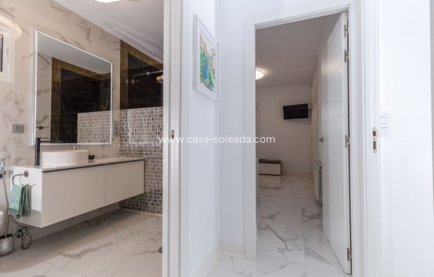 Herverkoop - Villa - Alicante - Costa Blanca