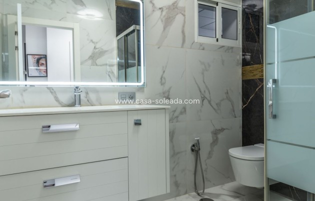 Herverkoop - Villa - Alicante - Costa Blanca