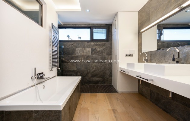 Revente - Villa - San Juan de Alicante