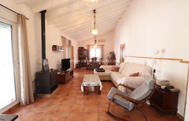 Resale - Country Property/Finca - Benijofar