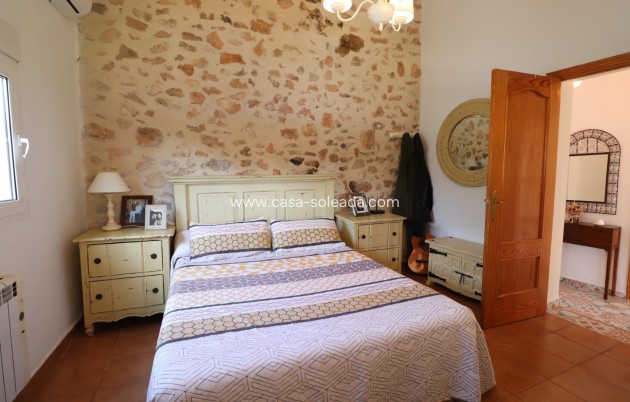 Resale - Country Property/Finca - Benijofar