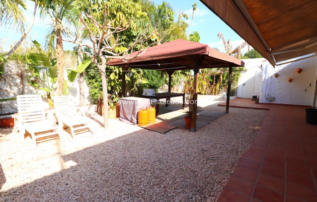 Resale - Country Property/Finca - Benijofar