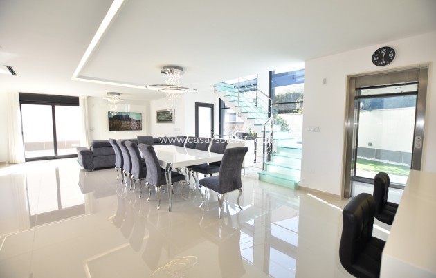 Resale - Villa - San Miguel de Salinas