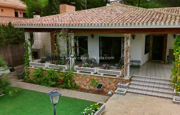 Herverkoop - Villa - Dehesa De Campoamor
