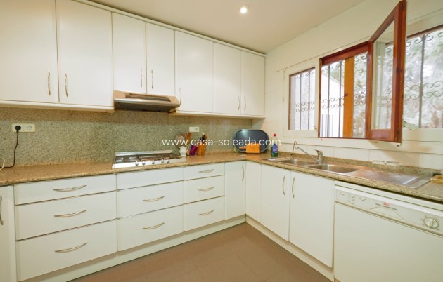 Herverkoop - Villa - Dehesa De Campoamor