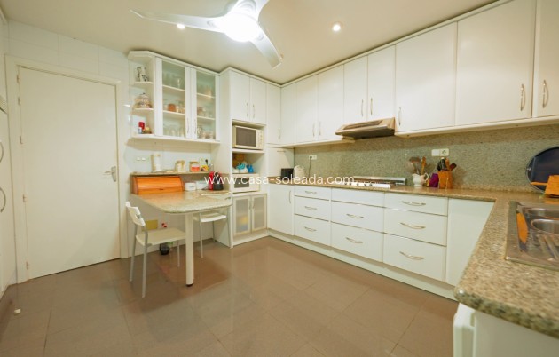 Herverkoop - Villa - Dehesa De Campoamor