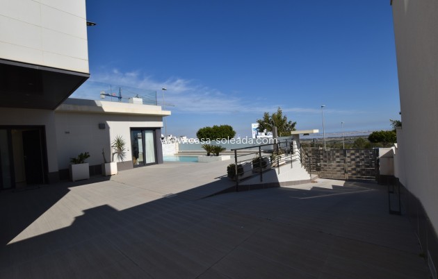 Resale - Villa - San Miguel de Salinas