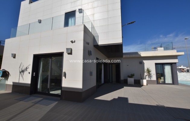 Resale - Villa - San Miguel de Salinas