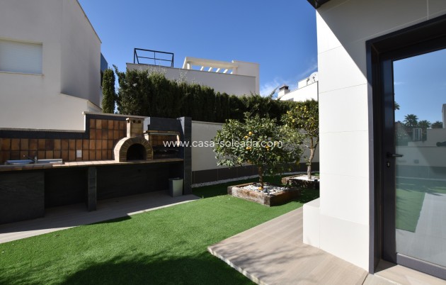 Resale - Villa - San Miguel de Salinas