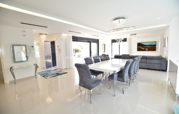 Resale - Villa - San Miguel de Salinas