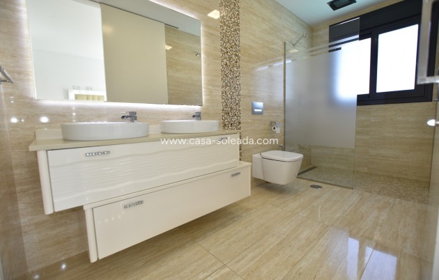 Resale - Villa - San Miguel de Salinas
