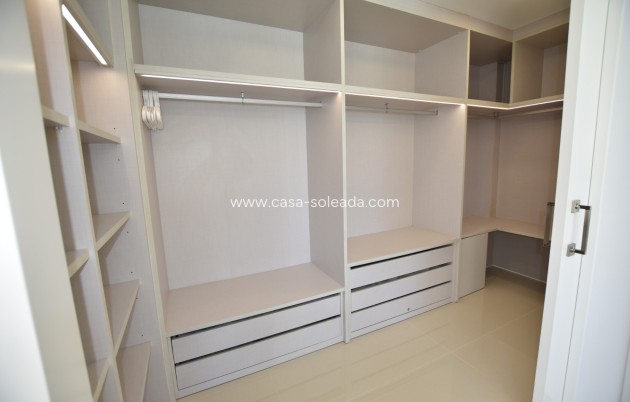 Resale - Villa - San Miguel de Salinas