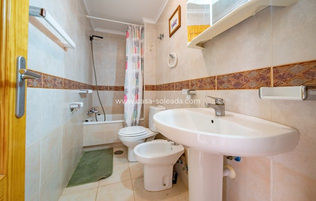 Resale - Villa - Torrevieja - Cabo cervera