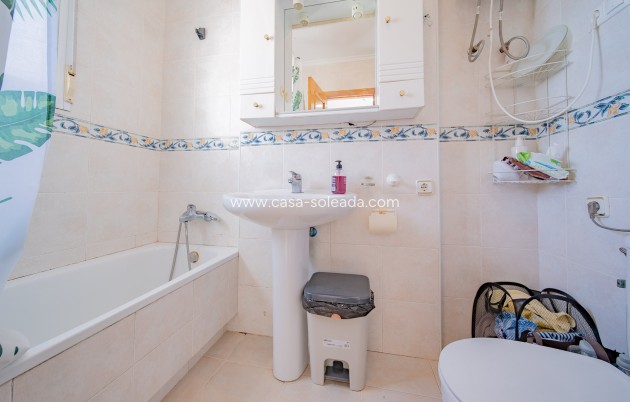 Resale - Villa - Torrevieja - Cabo cervera