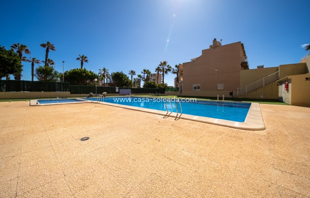 Resale - Villa - Torrevieja - Cabo cervera