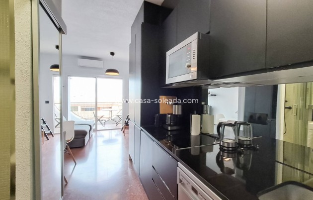Resale - Apartment / flat - Torrevieja - Center