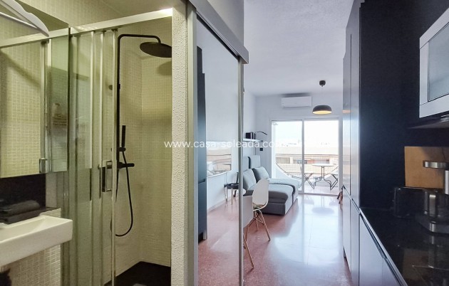 Resale - Apartment / flat - Torrevieja - Center