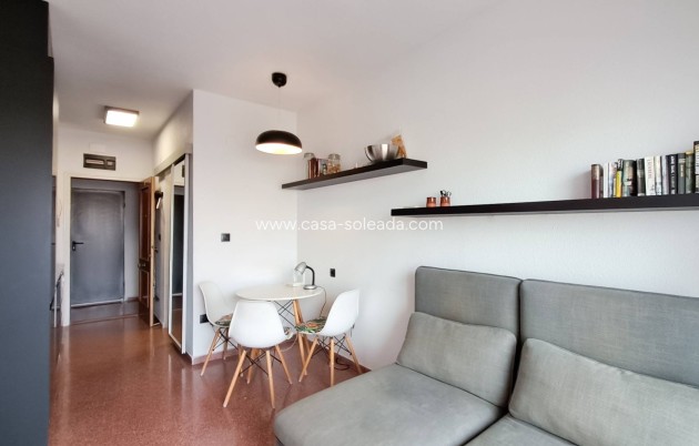 Resale - Apartment / flat - Torrevieja - Center