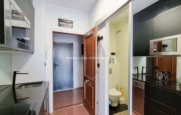Resale - Apartment / flat - Torrevieja - Center