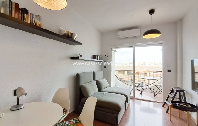 Resale - Apartment / flat - Torrevieja - Center